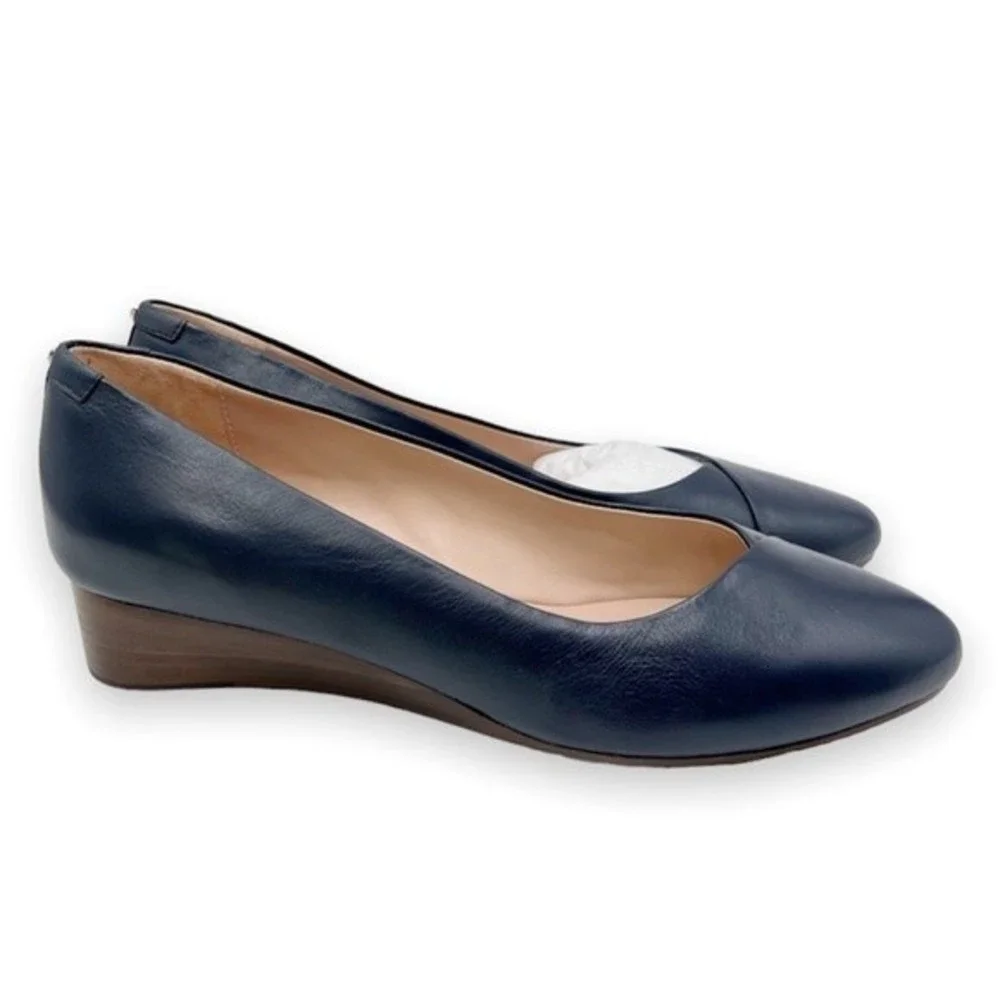 Taryn Rose Womens Size 9.5 Navy Dark Blue Leather Low Wedge Heels Pumps Shoes